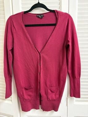 Nee York & Co Raspberry V-Neck Button Cardigan Sweater